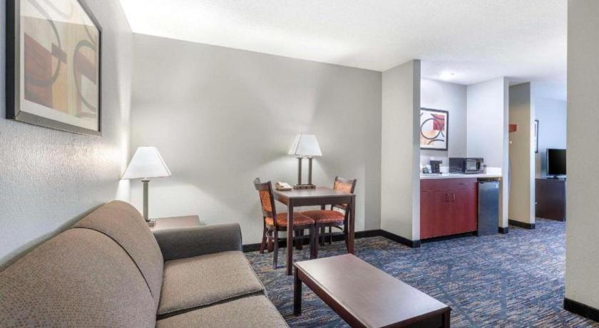 Quality Inn & Suites Arbor Exterior foto